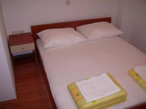 фото отеля Apartments Ante Omis