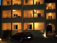 Apartments Ante Omis