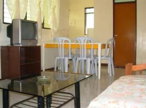 фото отеля White Beach Guest House Puerto Galera
