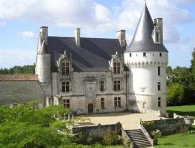 фото отеля Chateau de Crazannes