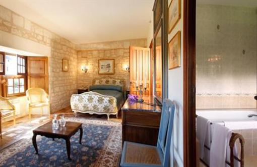 фото отеля Chateau de Crazannes
