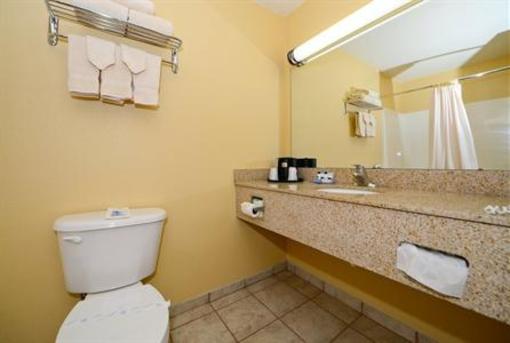 фото отеля BEST WESTERN Penn-Ohio Inn & Suites