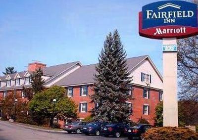 фото отеля Holiday Inn Express Hotel and Suites Merrimack