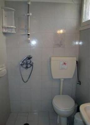 фото отеля Pension Flora Rooms and Suites