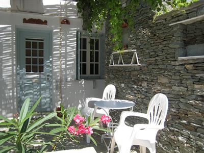 фото отеля Pension Flora Rooms and Suites