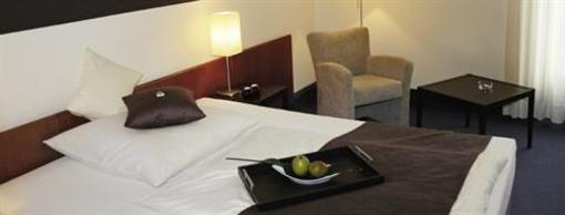 фото отеля Hotel am Stadtpark Wilhelmshaven