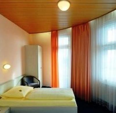 фото отеля Hotel Und Rasthof Avus Berlin