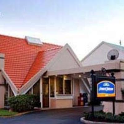 фото отеля Howard Johnson Inn Downtown Vero Beach