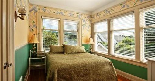фото отеля Nantucket Inn Anacortes