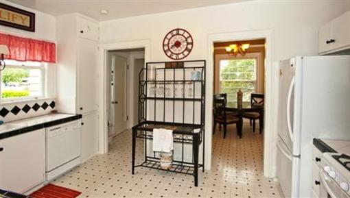 фото отеля Nantucket Inn Anacortes