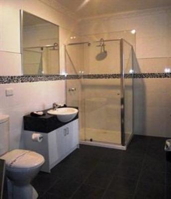 фото отеля 503 On Princes Drive Motel & Serviced Apartments
