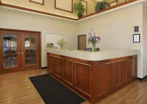 фото отеля Comfort Inn & Suites Dimondale