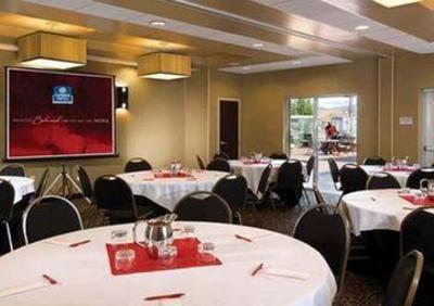 фото отеля Cambria Suites Savannah Airport