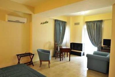 фото отеля Porto Mani Suites