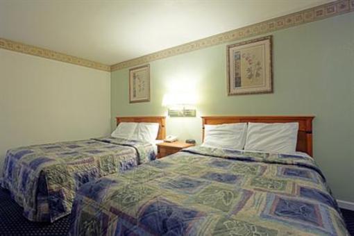 фото отеля Americas Best Value Inn & Suites Woodland