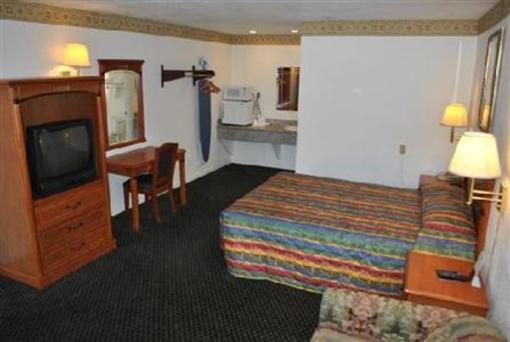 фото отеля Americas Best Value Inn & Suites Woodland