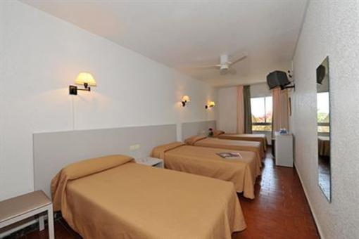 фото отеля Hostal Velilla Almunecar