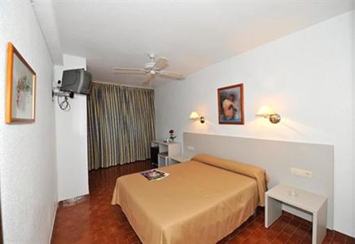 фото отеля Hostal Velilla Almunecar
