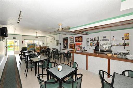 фото отеля Hostal Velilla Almunecar