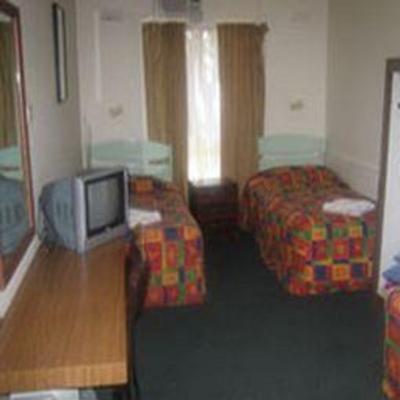 фото отеля Parkway Motel Queanbeyan
