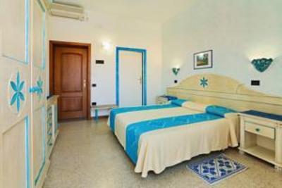 фото отеля Hotel Moderno Santa Teresa Di Gallura
