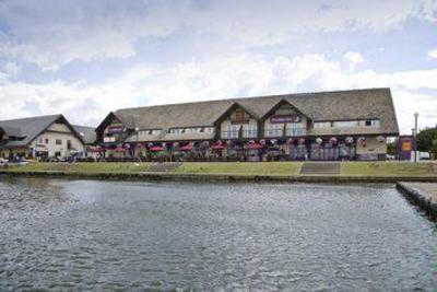 фото отеля Premier Inn Willen Lake East Milton Keynes