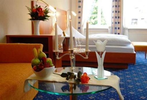 фото отеля Hotel Schloss Dottingen Braunsbach