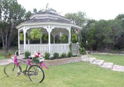 фото отеля Serenity Farmhouse Inn