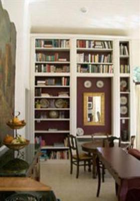 фото отеля Serenity Farmhouse Inn