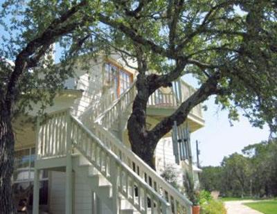 фото отеля Serenity Farmhouse Inn