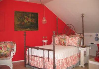 фото отеля Serenity Farmhouse Inn