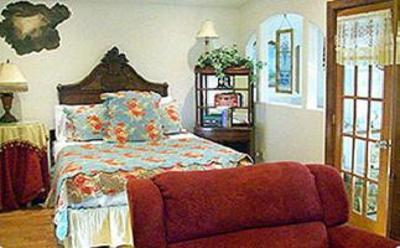 фото отеля Serenity Farmhouse Inn