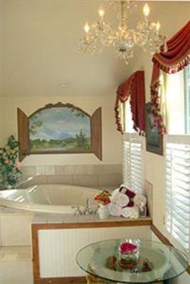 фото отеля Serenity Farmhouse Inn