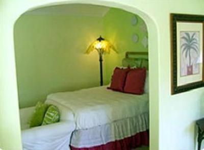фото отеля Serenity Farmhouse Inn