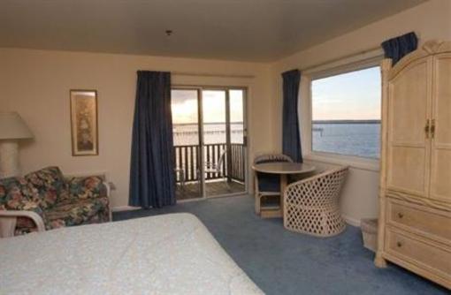 фото отеля Waterside Inn Chincoteague Island