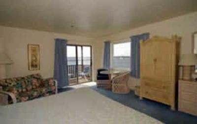 фото отеля Waterside Inn Chincoteague Island