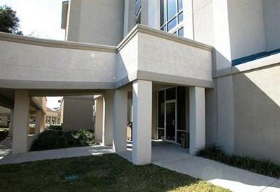 фото отеля Meyer Real Estate Vacation Rentals Mariner Pass Orange Beach