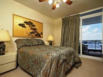 фото отеля Meyer Real Estate Vacation Rentals Mariner Pass Orange Beach