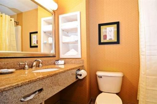 фото отеля BEST WESTERN Windsor Inn & Suites