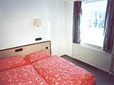 фото отеля Hotel Zum Kranichsee