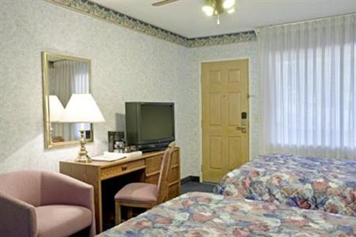 фото отеля Americas Best Value Inn-Tahoe City Lake Tahoe