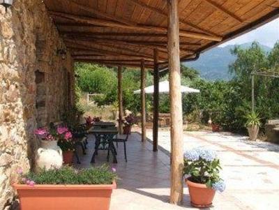 фото отеля Bed & Breakfast La Finestra sul Parco Cefalu