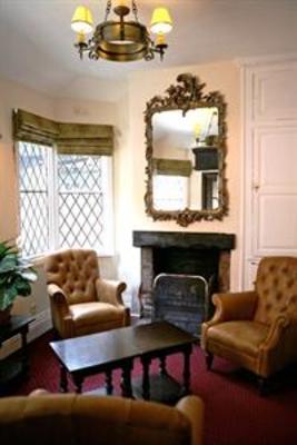фото отеля Saracens Head Hotel