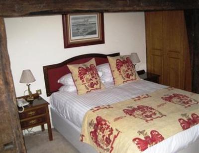 фото отеля Saracens Head Hotel