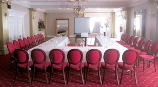 фото отеля Saracens Head Hotel