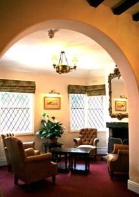 фото отеля Saracens Head Hotel