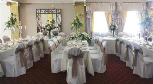 фото отеля Saracens Head Hotel