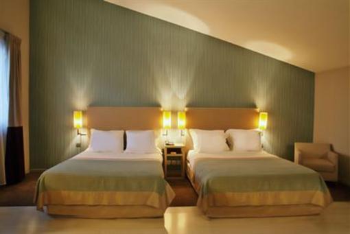 фото отеля Grand Tonic Hotel Vieux Port