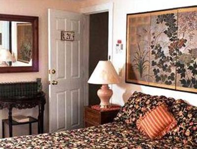 фото отеля Black Bear Inn B&B Bolton Valley