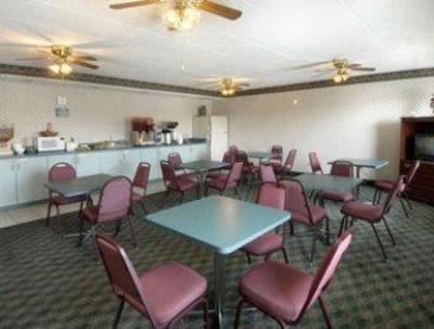 фото отеля Columbus Inn & Suites